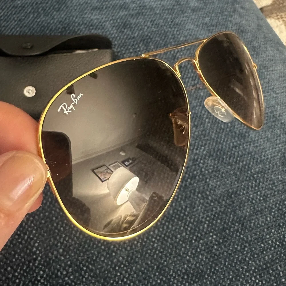 SOLD✨RAY-BAN Brown + Gold Classic Aviator Sunglasses - Picture 3 of 6
